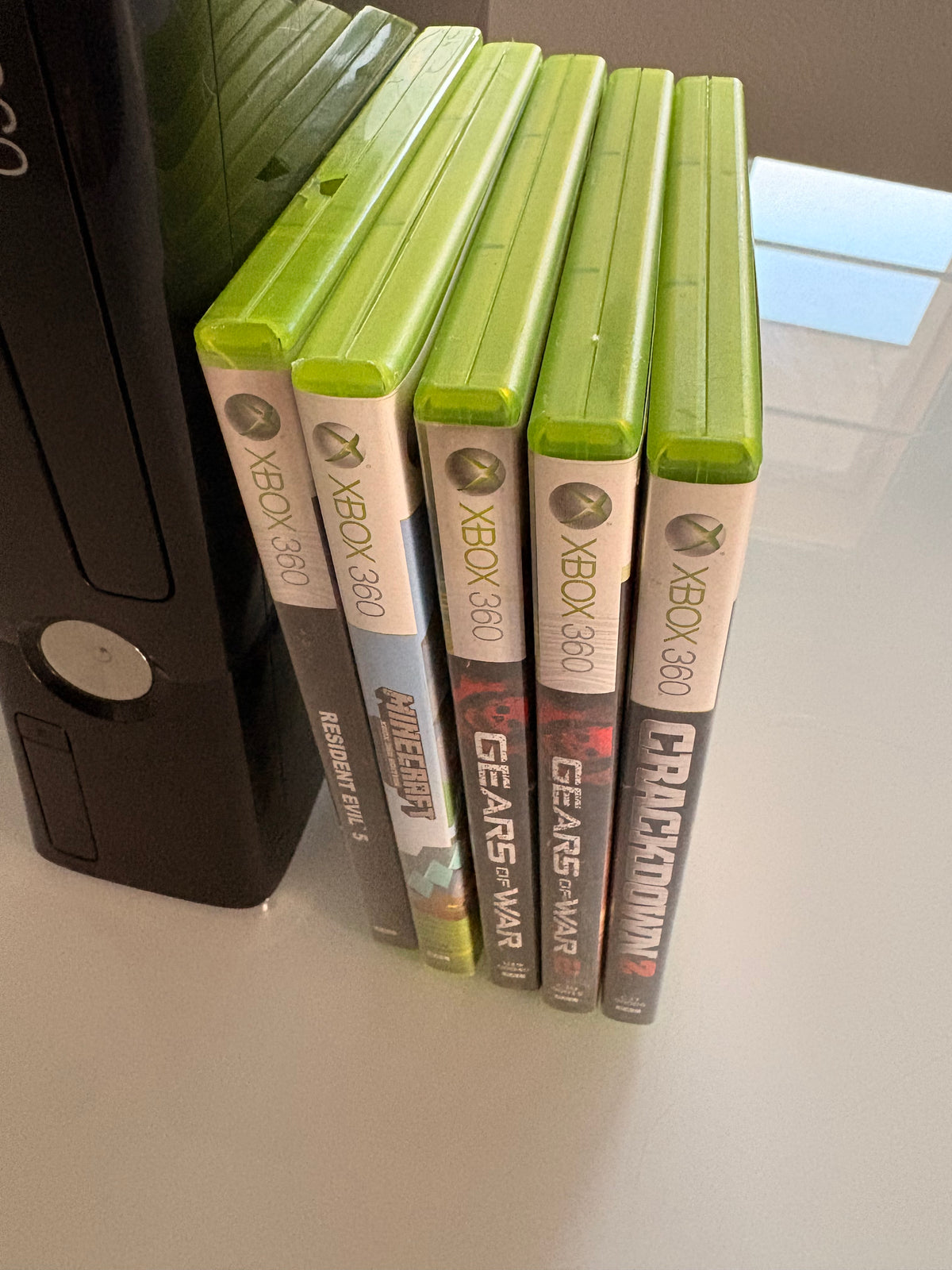 Pack Console Xbox 360 Slim Noire + 1 Manette sans fil + 5 Jeux + Câbles