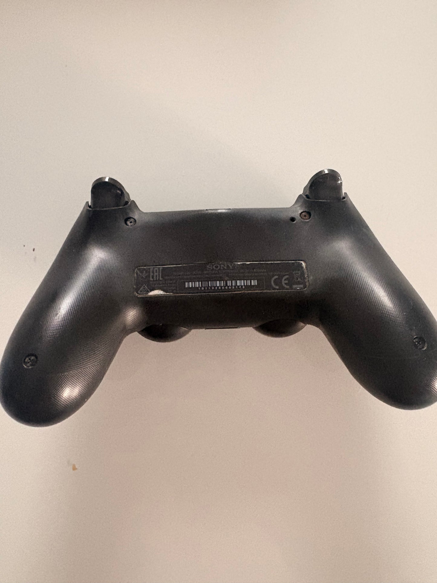 Pack Console Sony PlayStation 4 Fat Noire – Manette DualShock 4, Câblage Complet & 2 Jeux Inclus