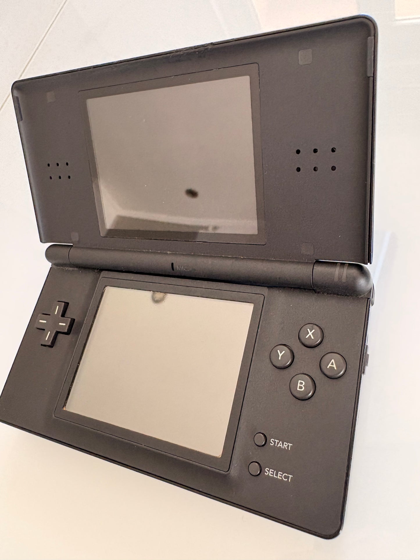 Console Nintendo DS Lite Noire + Chargeur