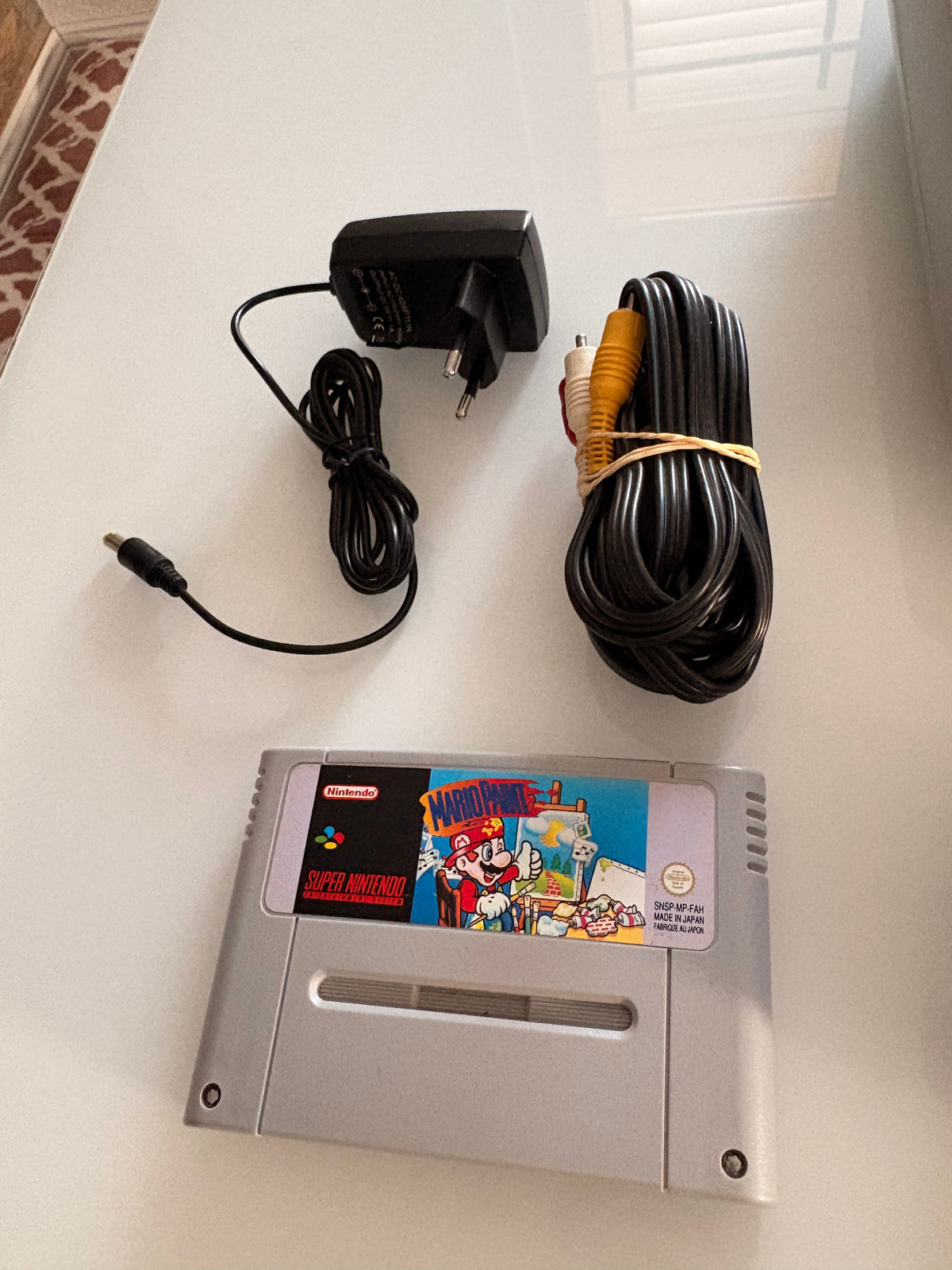 Console Super Nintendo (SNES) PAL + Jeu Mario Paint + 1 Manette originale