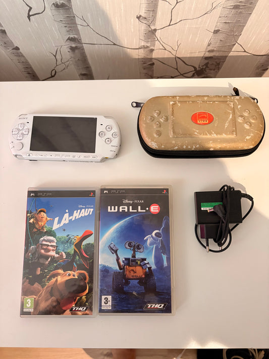 Console Sony PSP Blanche (Batterie Neuve) + Chargeur, Housse & 2 Jeux