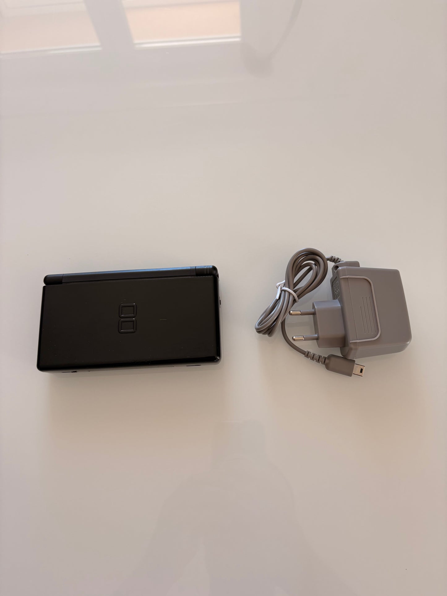 Console Nintendo DS Lite Noire + Chargeur
