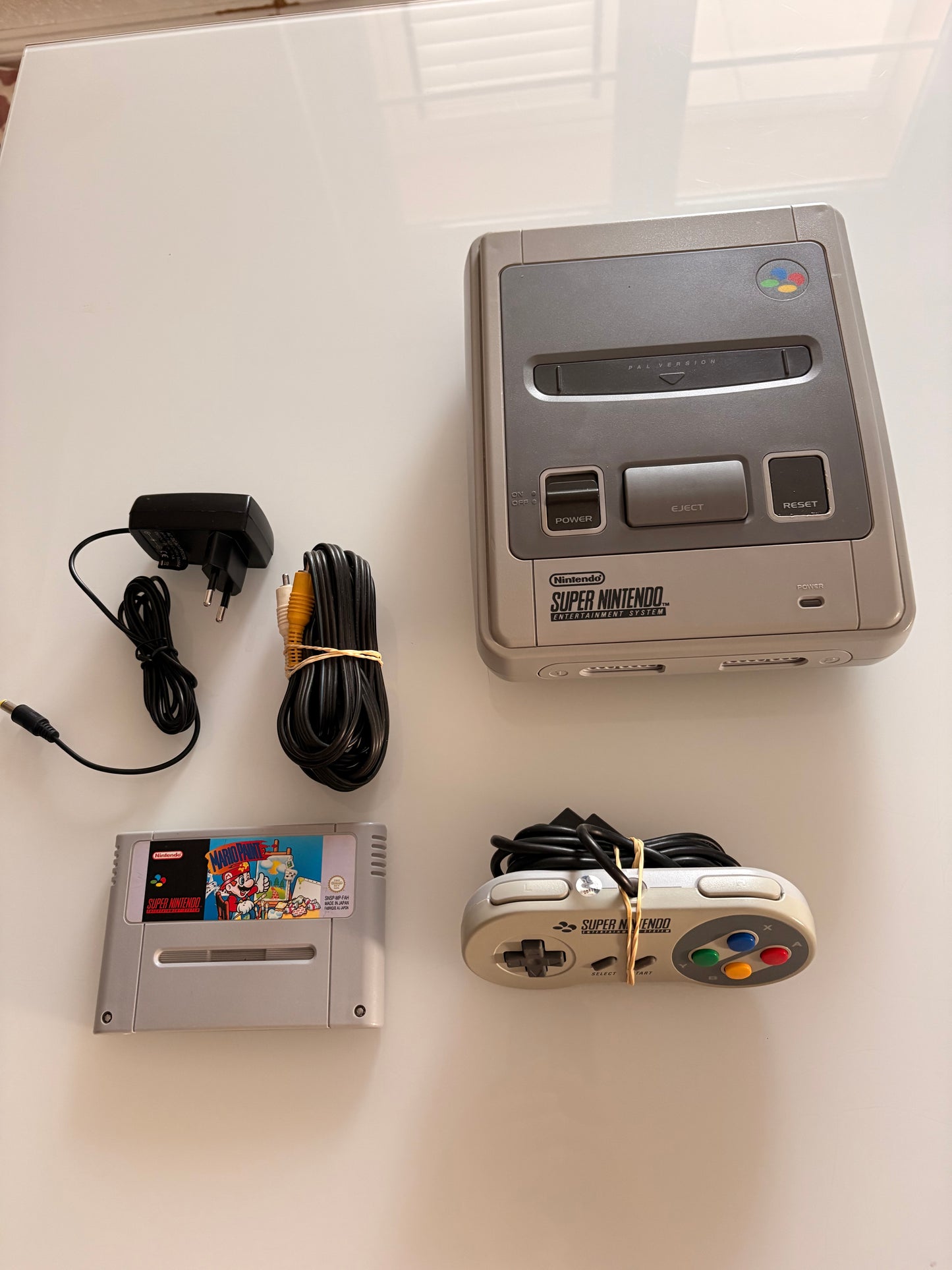 Console Super Nintendo (SNES) PAL + Jeu Mario Paint + 1 Manette originale
