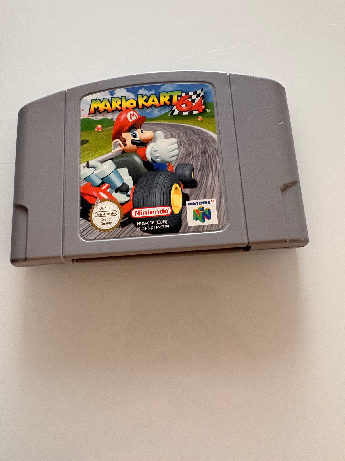 Pack Console Nintendo 64 (N64) + Manette Jaune + Mario Kart 64 + Câbles