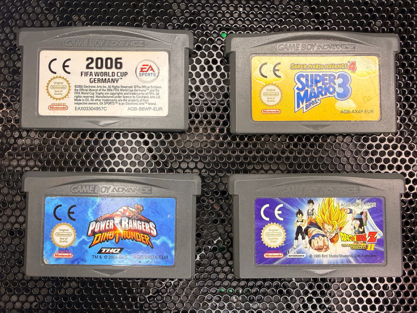 Pack Game Boy Advance SP Tribal Edition + 4 Jeux