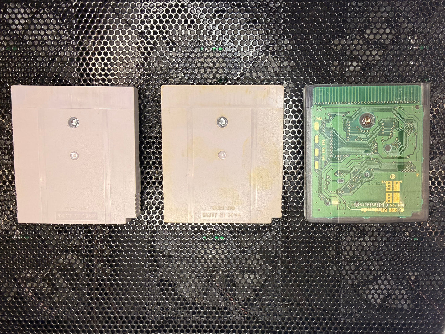 Original Game Boy Pack (DMG-01) + 3 Essential Games