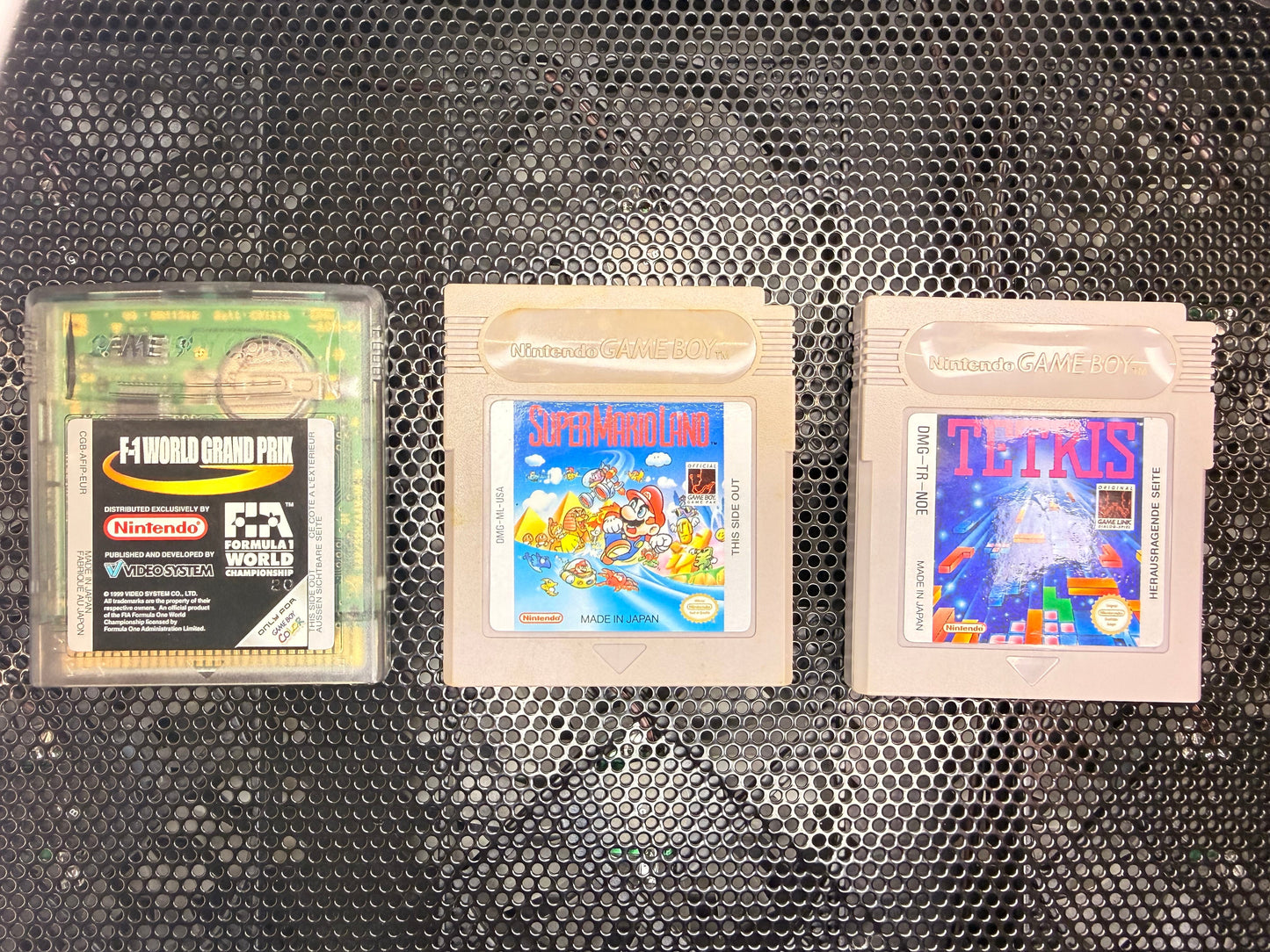 Original Game Boy Pack (DMG-01) + 3 Essential Games