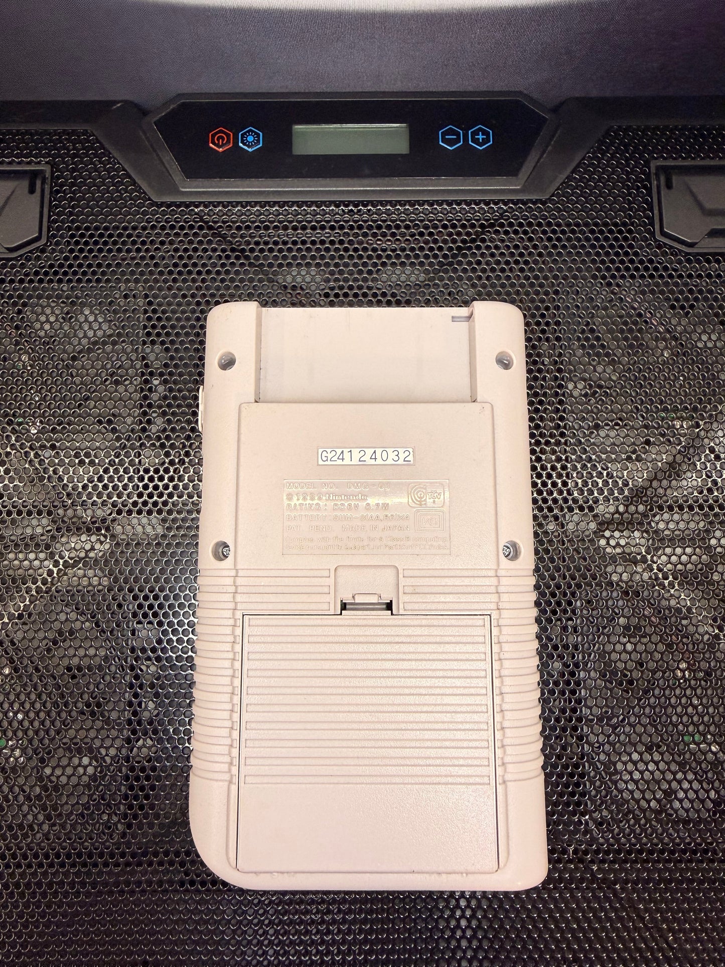 Original Game Boy Pack (DMG-01) + 3 Essential Games