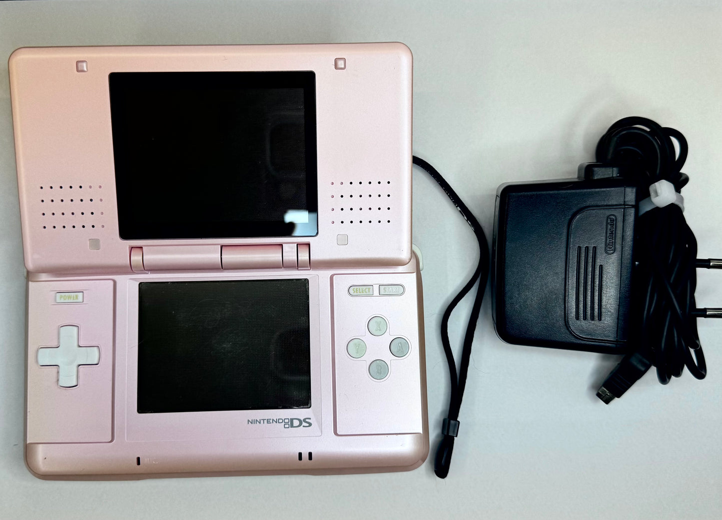 🌸 Nintendo DS Rose Métallisé – Complète avec Jeux