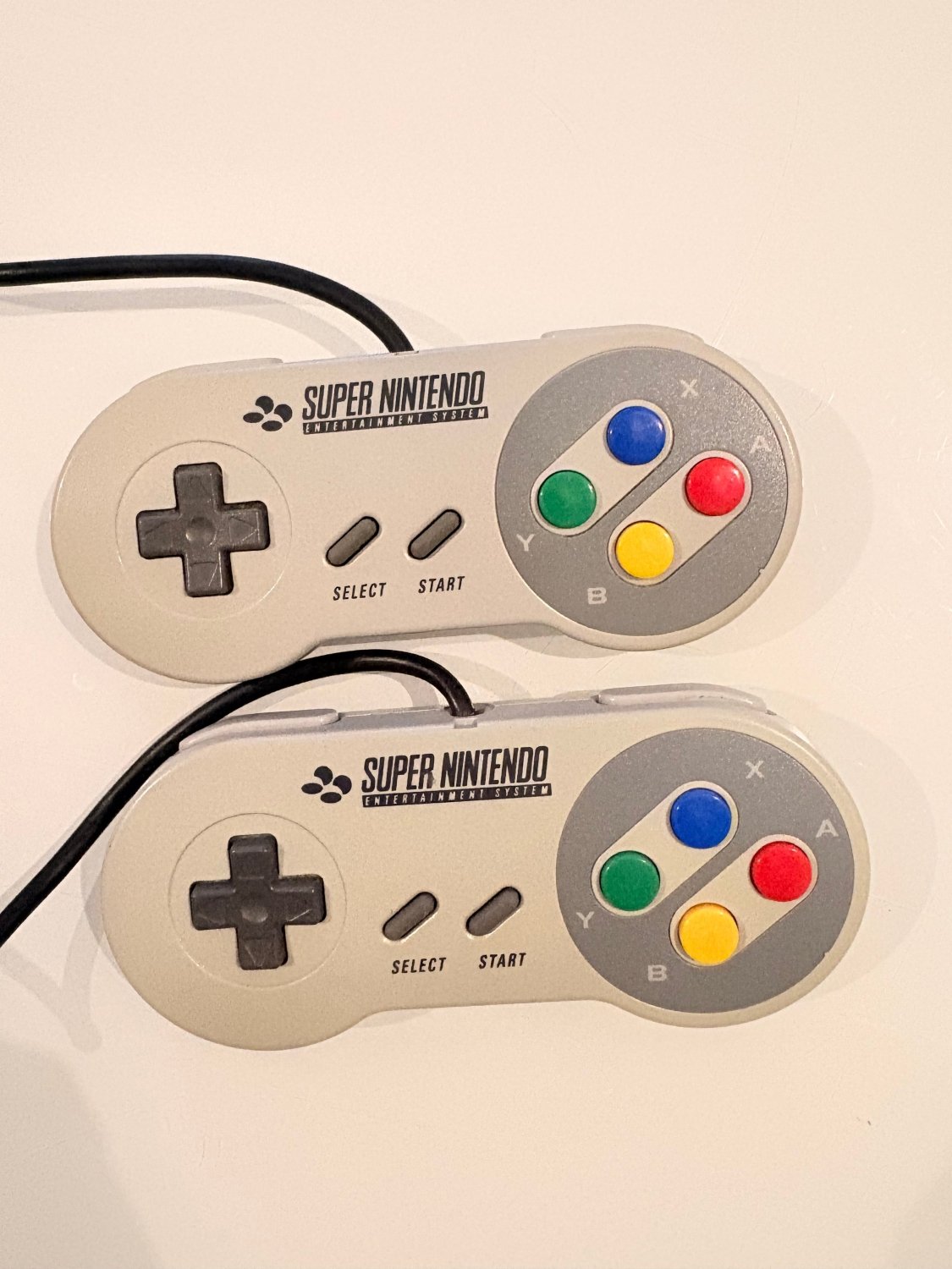 Super Nintendo (SNES) PAL + 2 Manettes Officielles & Câblage Complet - DevilTek